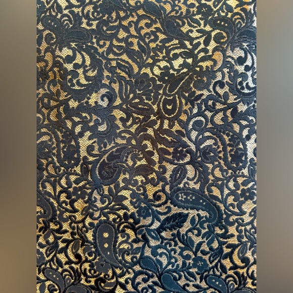 Elegant Black & Gold Lace Patterned Skirt - Picture 8 of 8